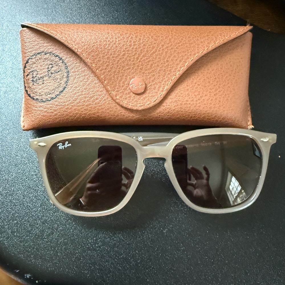 Ray Ban women’s sunglasses RB4362